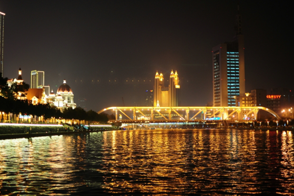 河道夜景照明實景圖